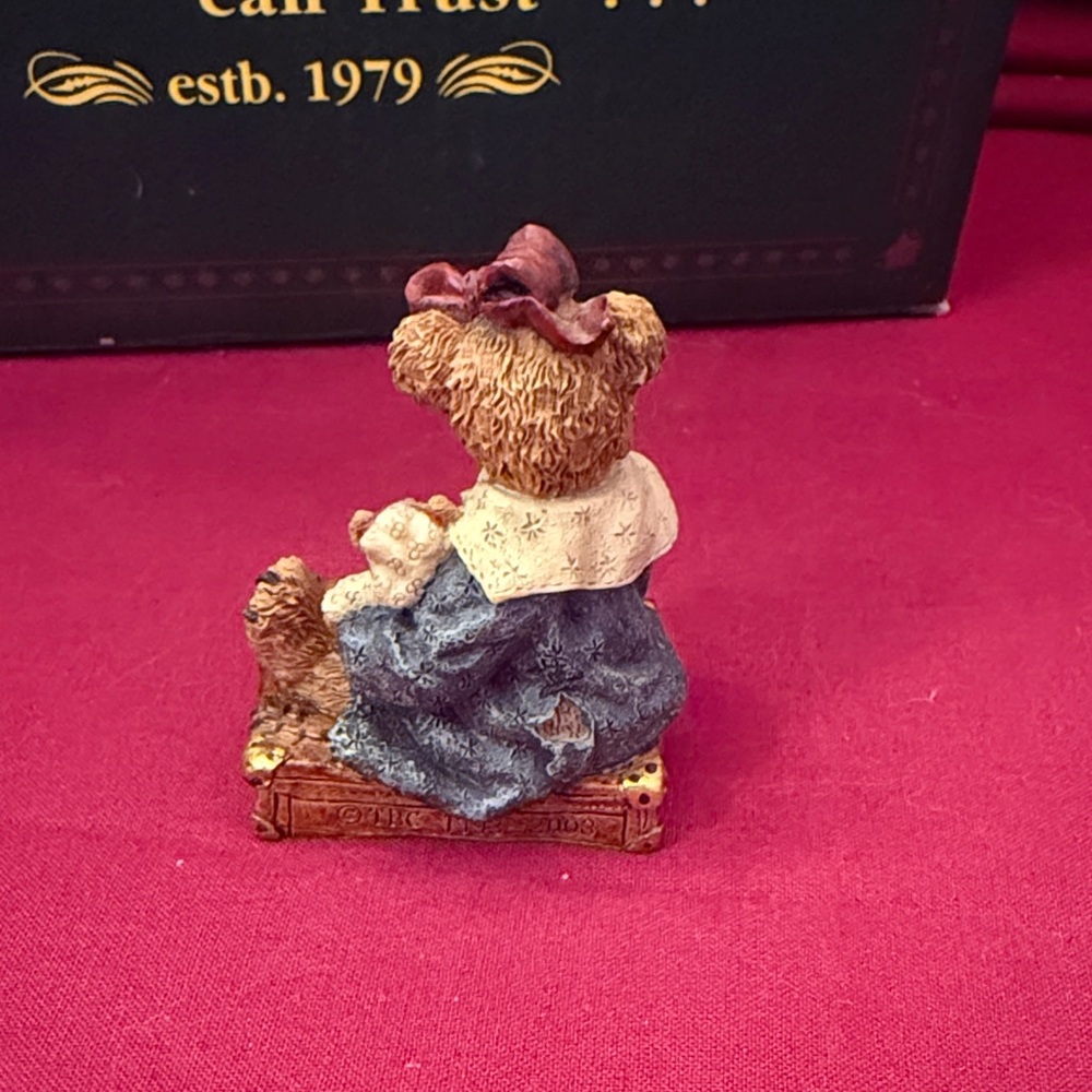 Boyds Bears 6 Piece Figurine Set 10th Anniversary - Friends are Treasures - Picture 9 of 16
